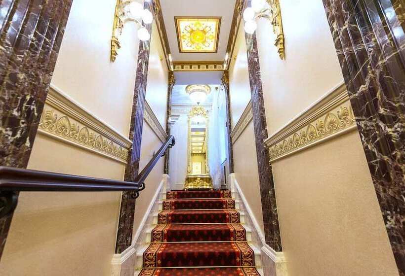 Boutique Hotel Turgenev