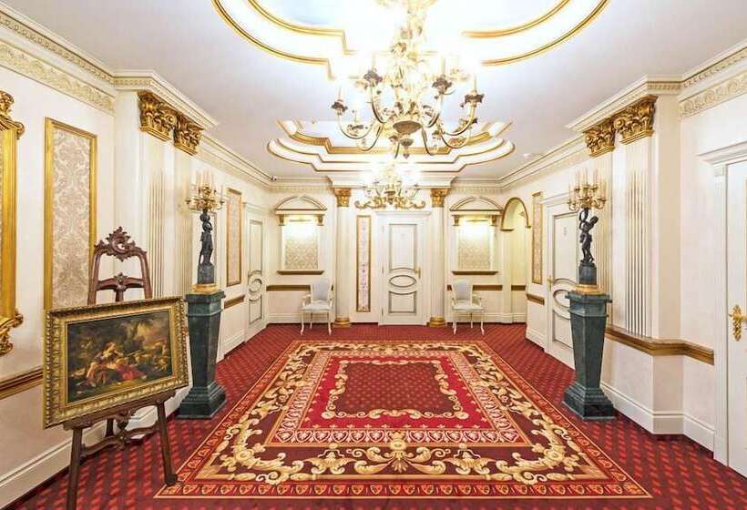 Boutique Hotel Turgenev