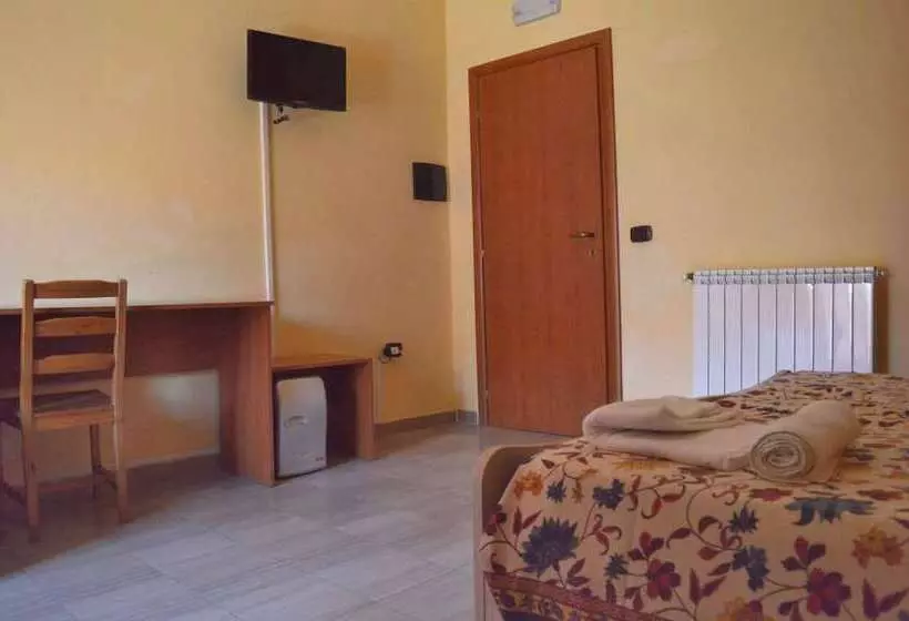 هتل B&b Scalea Rooms