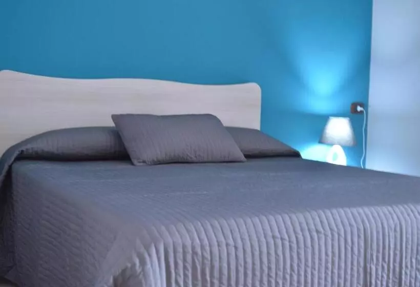 هتل B&b Scalea Rooms
