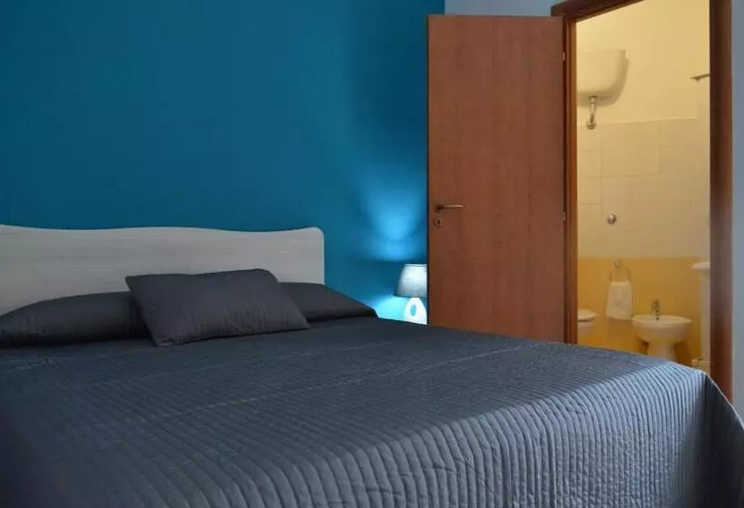 هتل B&b Scalea Rooms