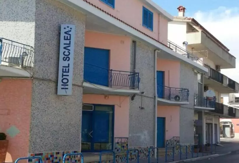هتل B&b Scalea Rooms