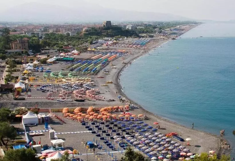هتل B&b Scalea Rooms