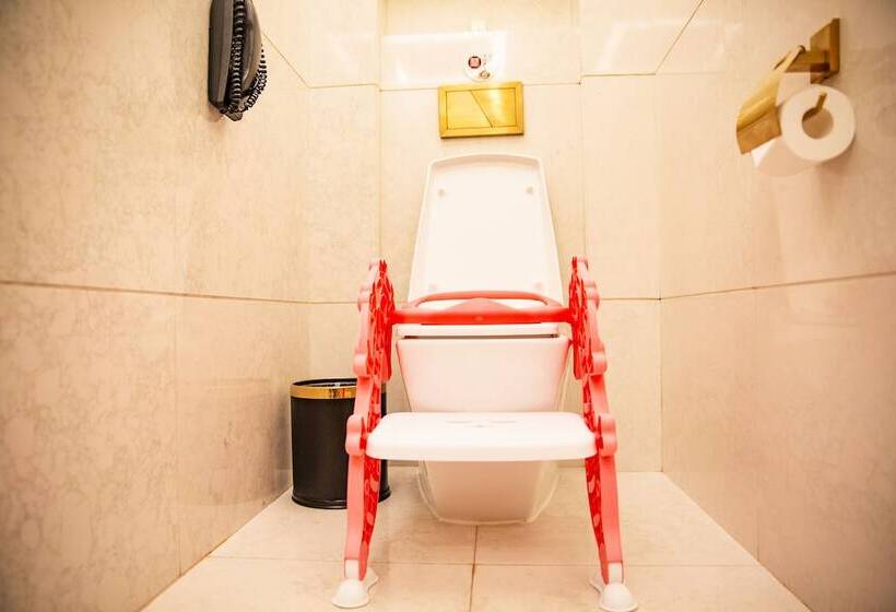 Отель Imperial Palace