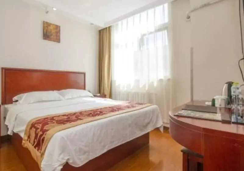 Hotelli Greentree Inn Beijing Chaoyang Beiyuan Beijing Meeting Center Express