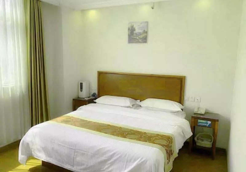 Hotelli Greentree Inn Beijing Chaoyang Beiyuan Beijing Meeting Center Express