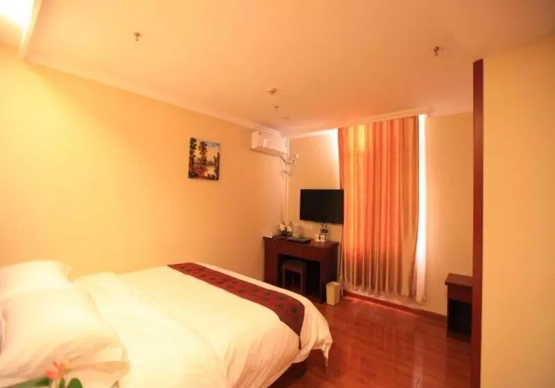ホテル Greentree Inn Liaoning Dalian Railway Station South Shengli Square Express