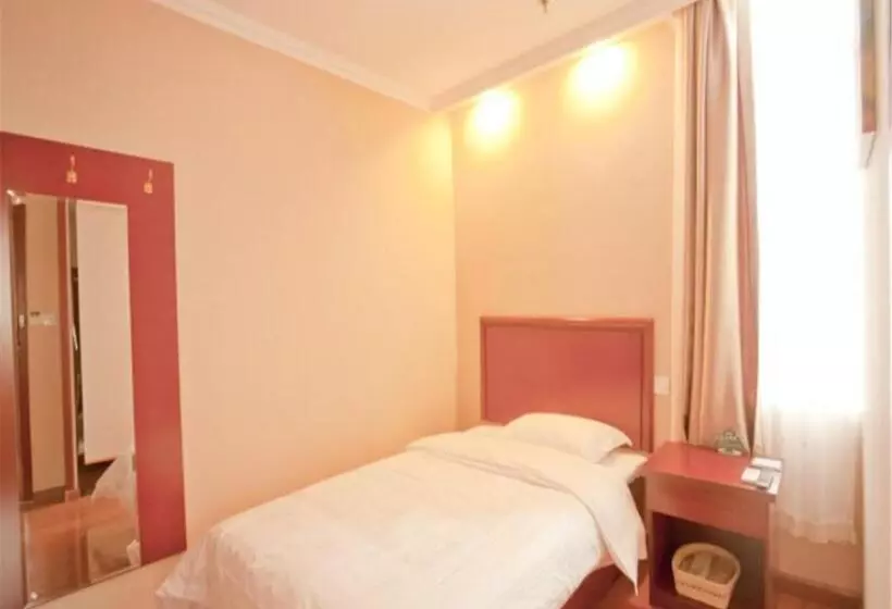 ホテル Greentree Inn Liaoning Dalian Railway Station South Shengli Square Express