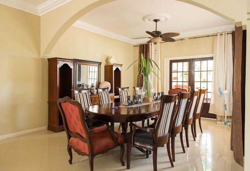 Hotel Khastle Khodero