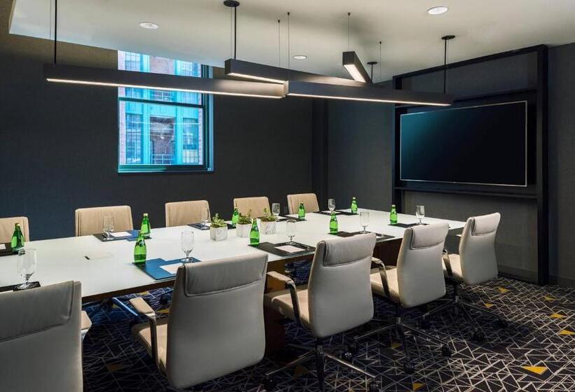 ホテル Marriott Marquis Chicago