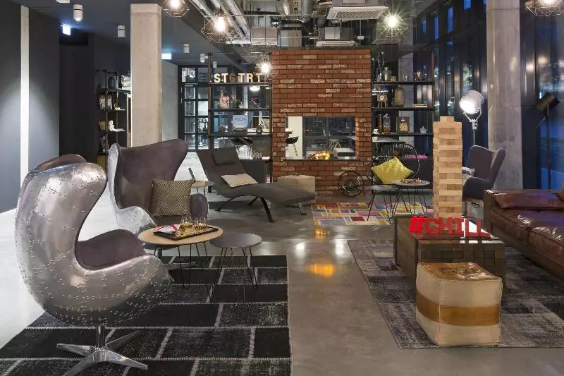 Hotelli Moxy Stuttgart Airport/messe