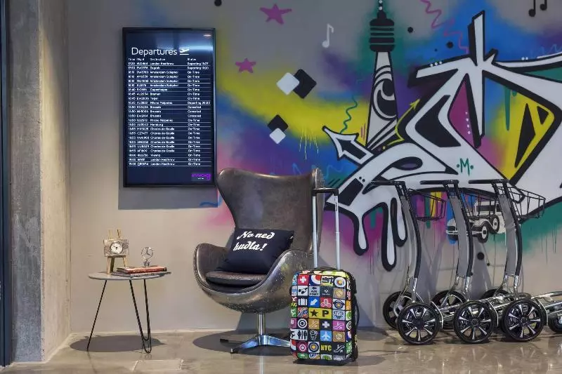 Hotelli Moxy Stuttgart Airport/messe