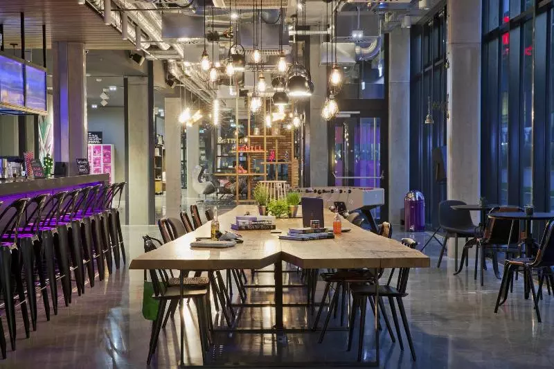 Hotelli Moxy Stuttgart Airport/messe