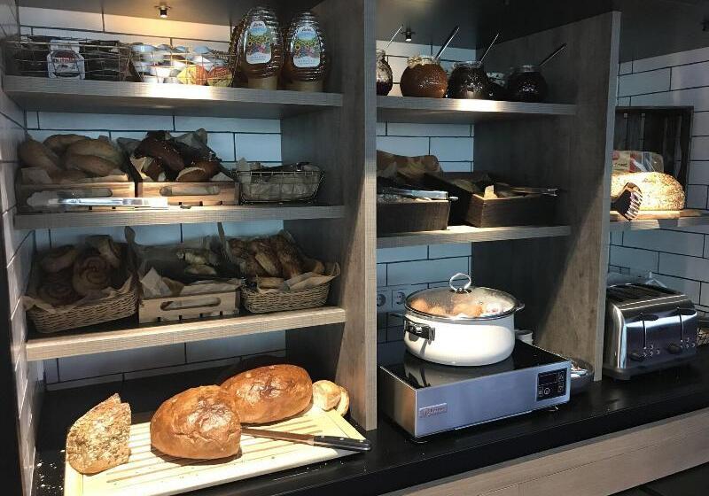 Hotelli Moxy Stuttgart Airport/messe