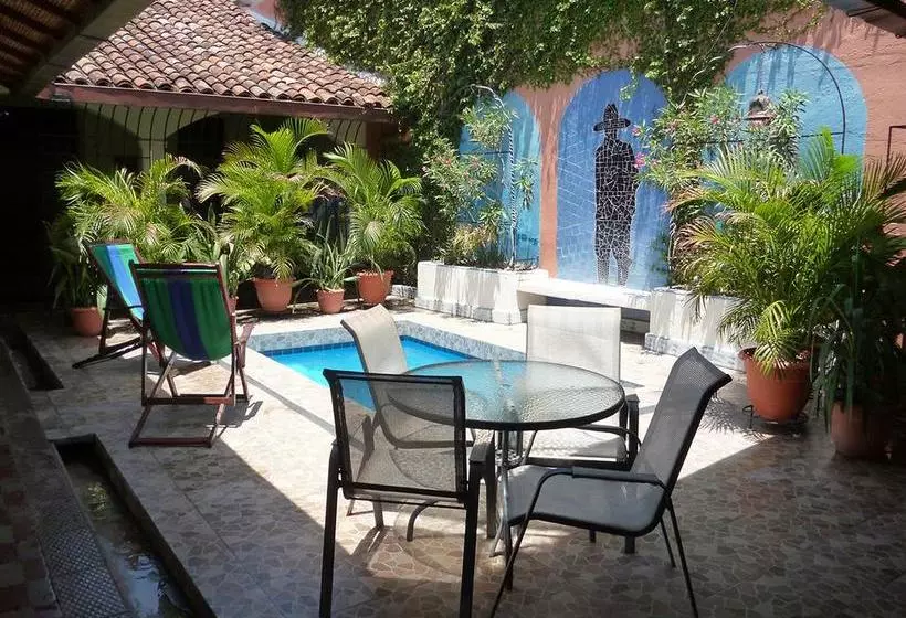 تختخواب و صبحانه Casa Silas Granada Nicaragua