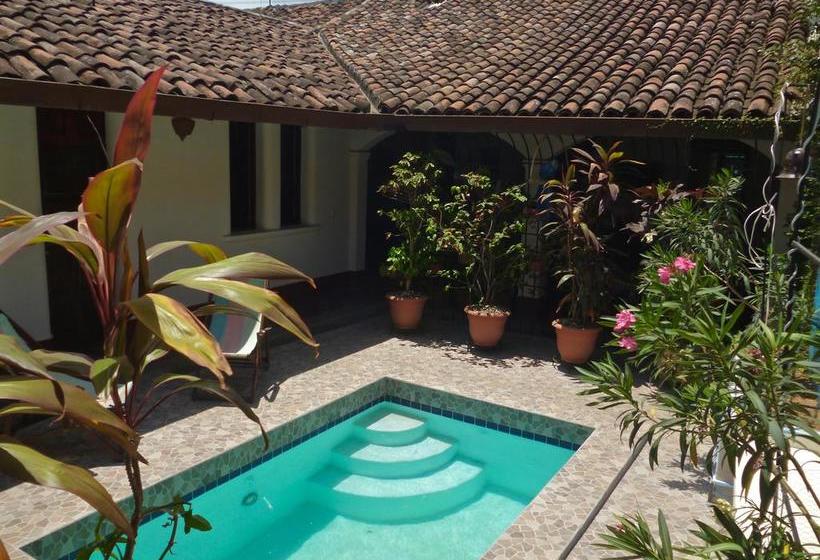 تختخواب و صبحانه Casa Silas Granada Nicaragua