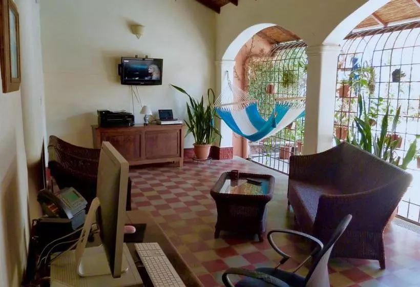 تختخواب و صبحانه Casa Silas Granada Nicaragua