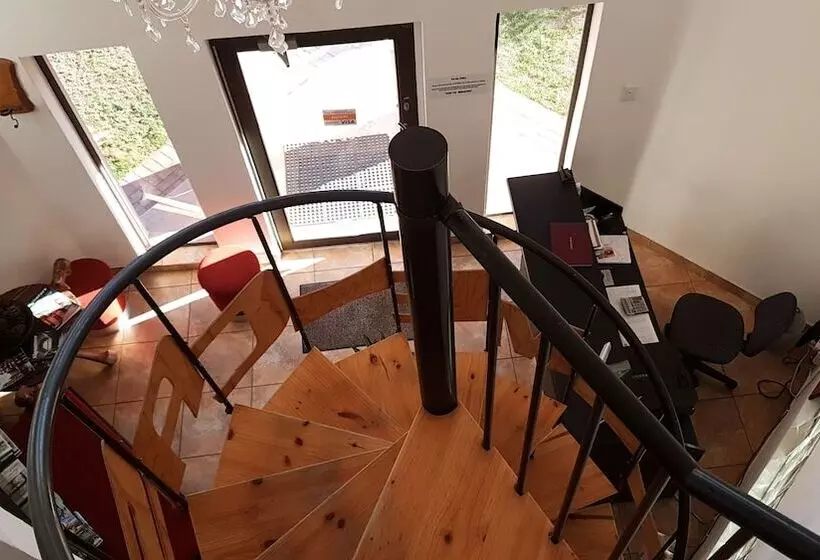 تختخواب و صبحانه Me Casa Guest House