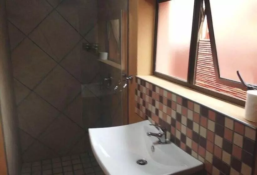 تختخواب و صبحانه Me Casa Guest House