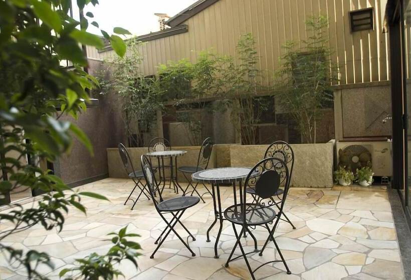 בית מלון כפרי Aoi