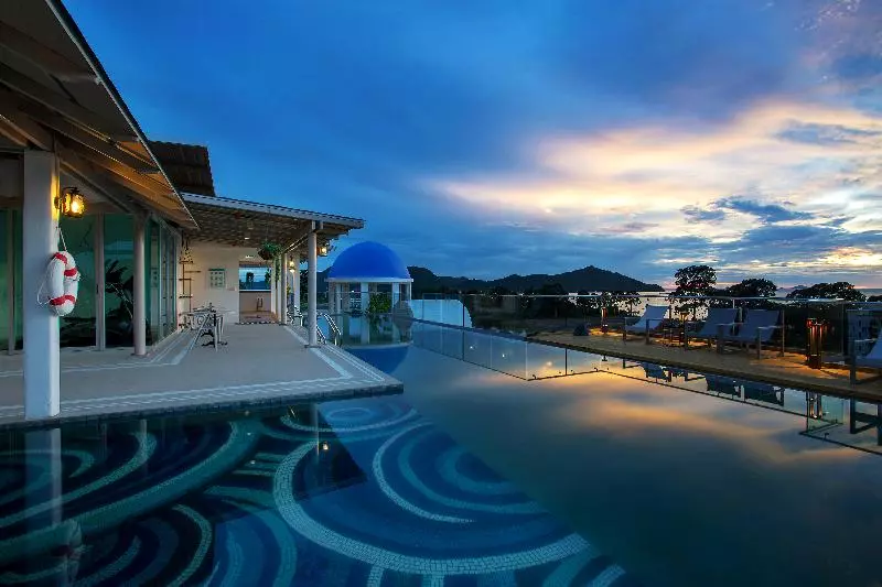 Hotelli Costa Village Bangsaray