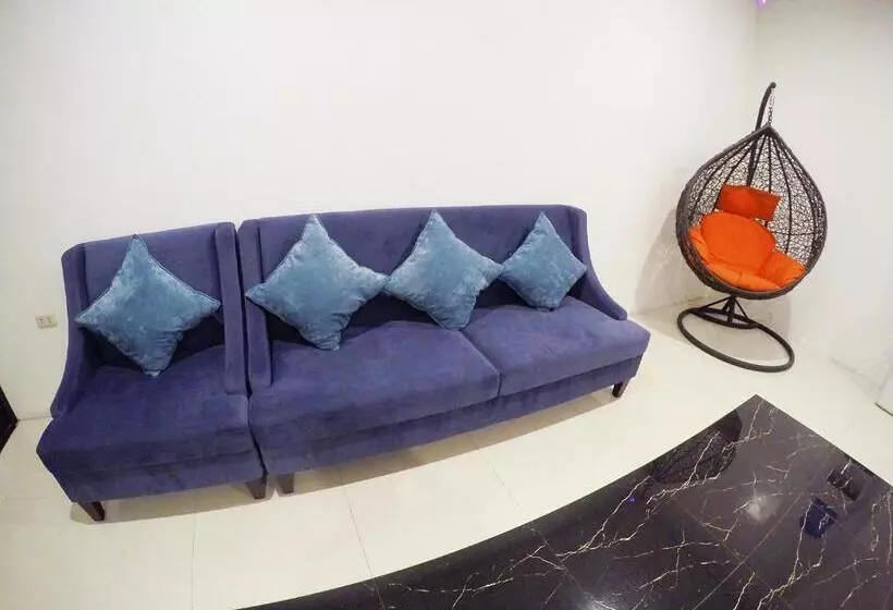 هتل Golden Gate Suites