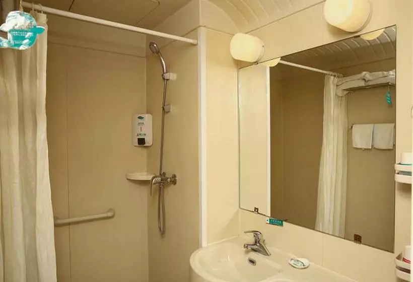 Hotelli Jinjiang Inn Guiyang North Baoshan Road