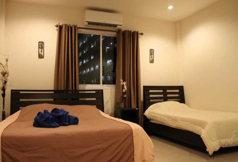 بنسيون Tropical Sands Sport Bar & Guest House