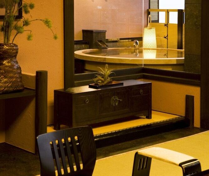 Ryokan Shin Kaikatei Izumi