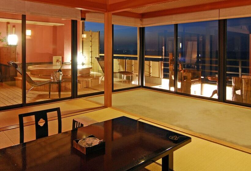 Ryokan Shin Kaikatei Izumi