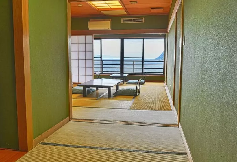 旅館 Shin Kaikatei Izumi