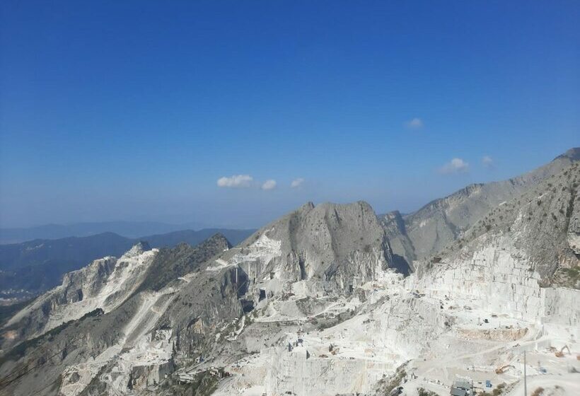 Art Hotel Pietrasanta