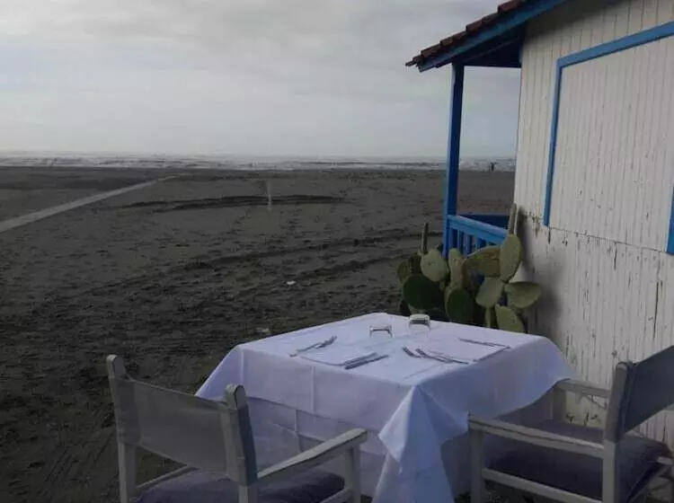 Art Hotel Pietrasanta