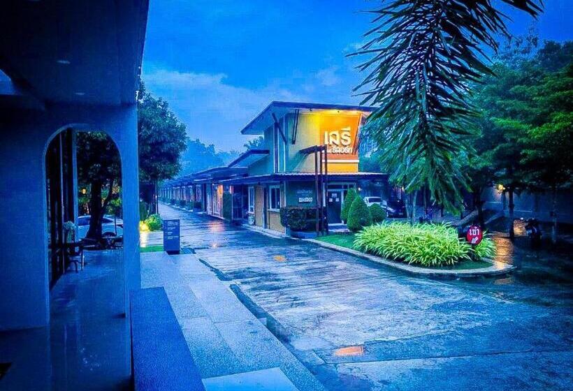 فندق Seree Grand Resort