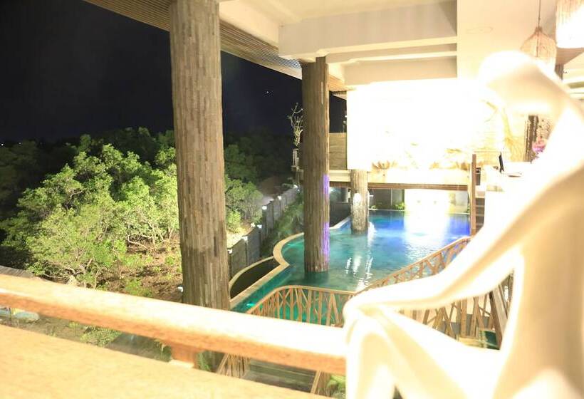 فندق The Crystal Luxury Bay Resort Nusa Dua