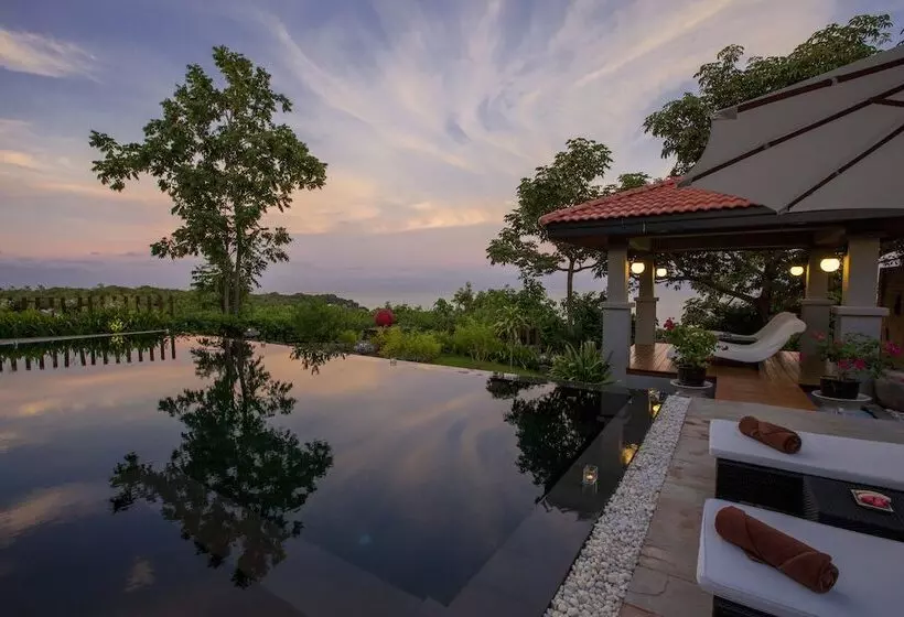Baan Phuttarak Seaview Private Villa
