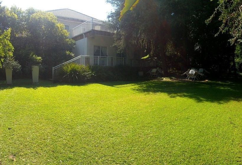 بنسيون ça Ira Wellness Retreat