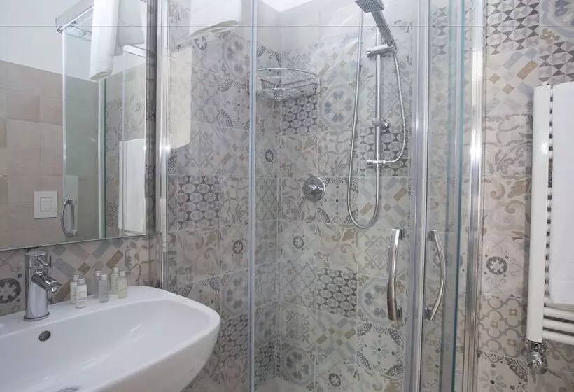 پانسیون Leonardo Da Vinci Guest House