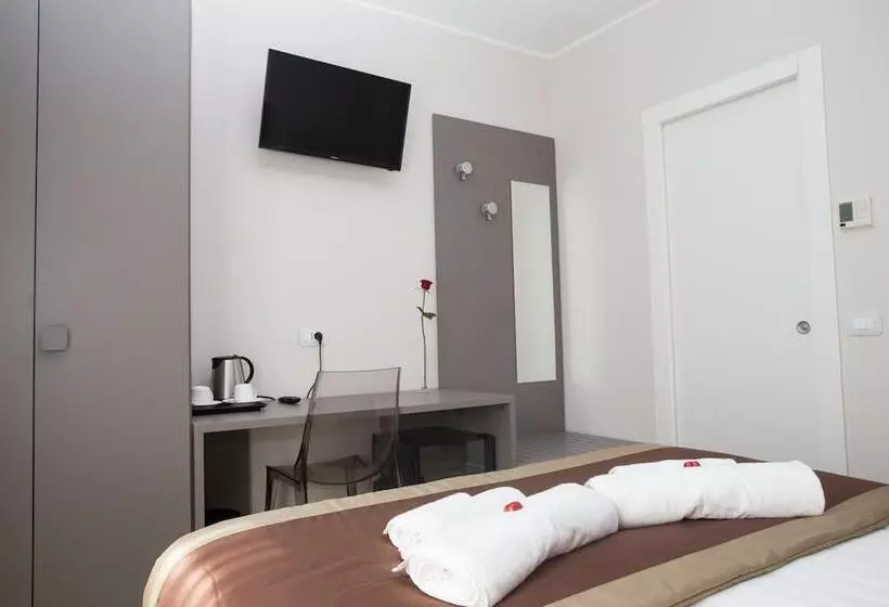 پانسیون Leonardo Da Vinci Guest House