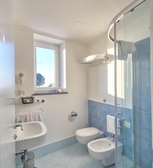 مسافرخانه Victoria Place