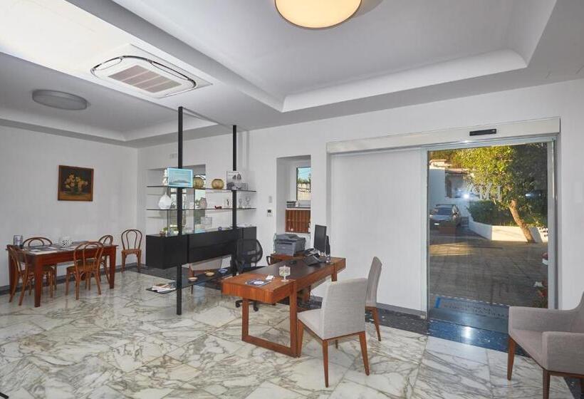 مسافرخانه Victoria Place