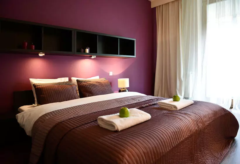 هتل Angel Plaza Apartments  Old Town