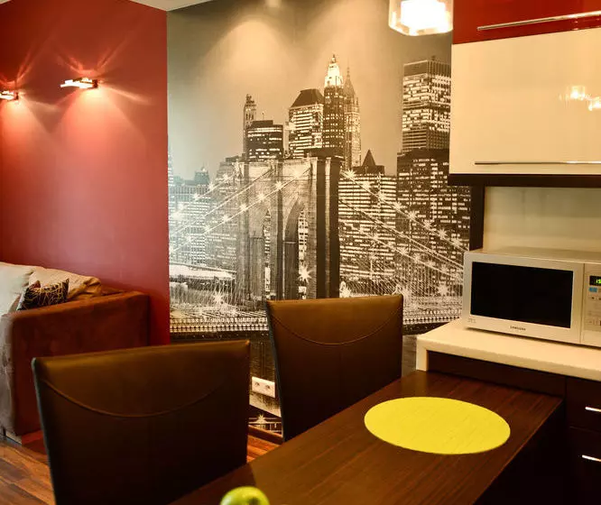 هتل Angel Plaza Apartments  Old Town