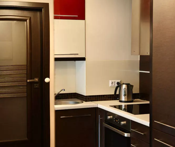 هتل Angel Plaza Apartments  Old Town
