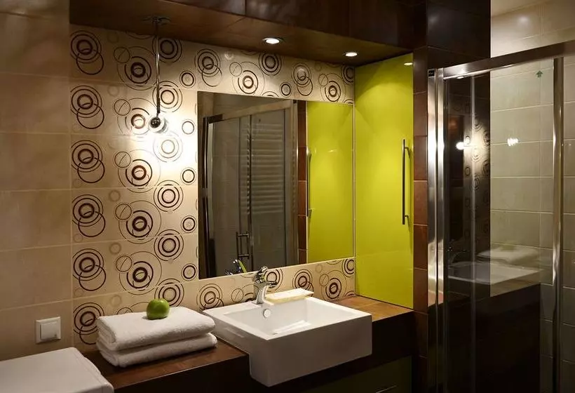 هتل Angel Plaza Apartments  Old Town