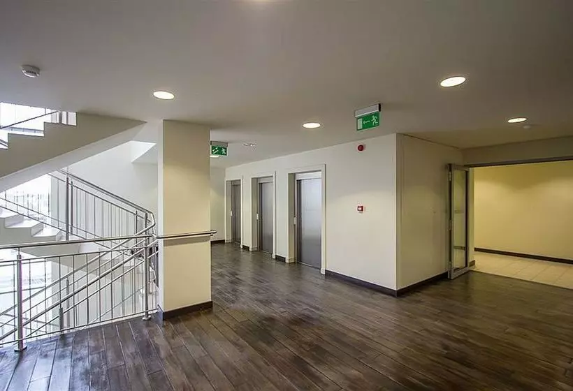 هتل Angel Plaza Apartments  Old Town