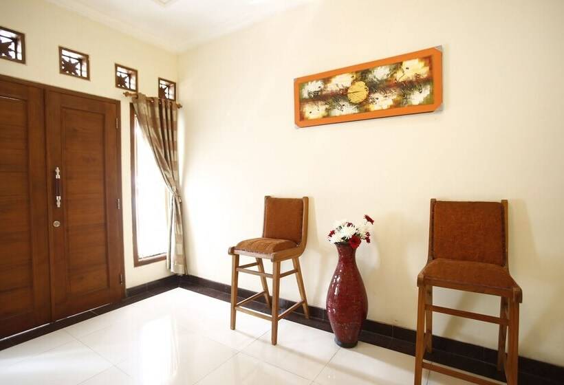 Hotel Reddoorz@pondok Pinang 2