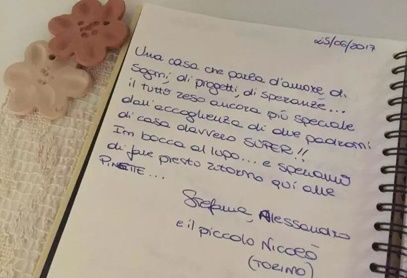 تختخواب و صبحانه Le Pinette