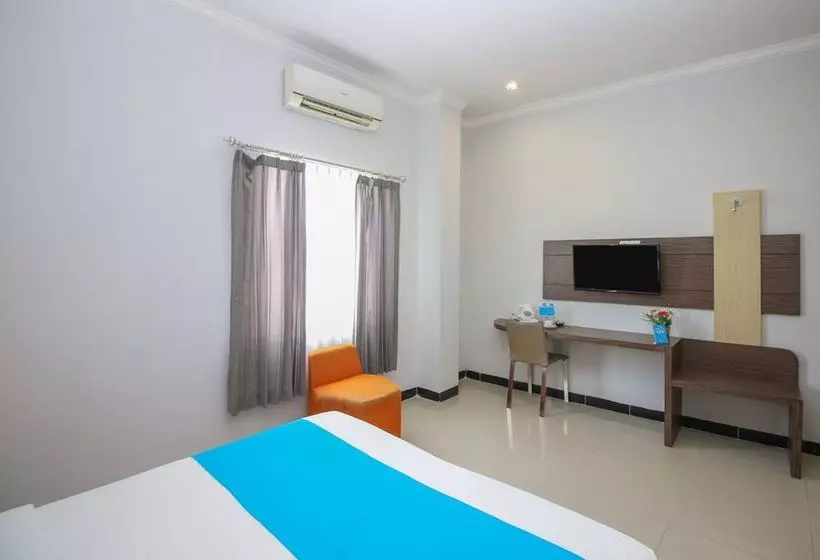 ホテル Airy Mandonga Saranani 168 Kendari