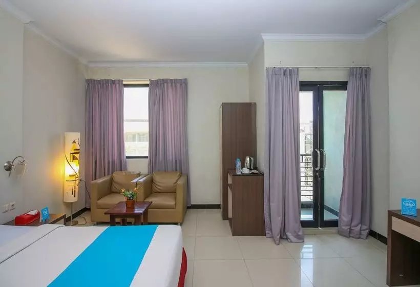 ホテル Airy Mandonga Saranani 168 Kendari